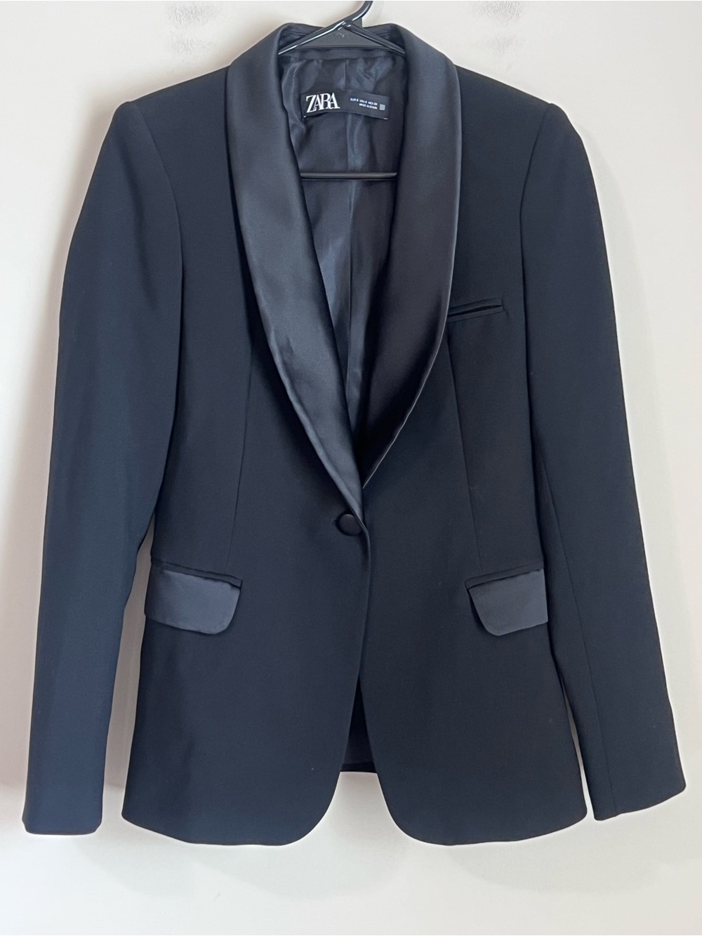 Zara Women Tuxedo Collar Blazer Black Satin Size Small EUC Tailored